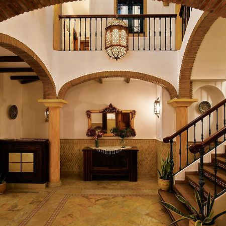 Apartamentos Turisticos Casa De La Borrega إِستيبونا المظهر الخارجي الصورة