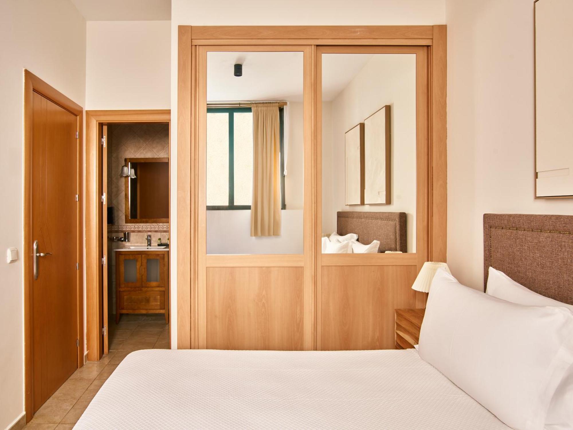 Apartamentos Turisticos Casa De La Borrega إِستيبونا المظهر الخارجي الصورة