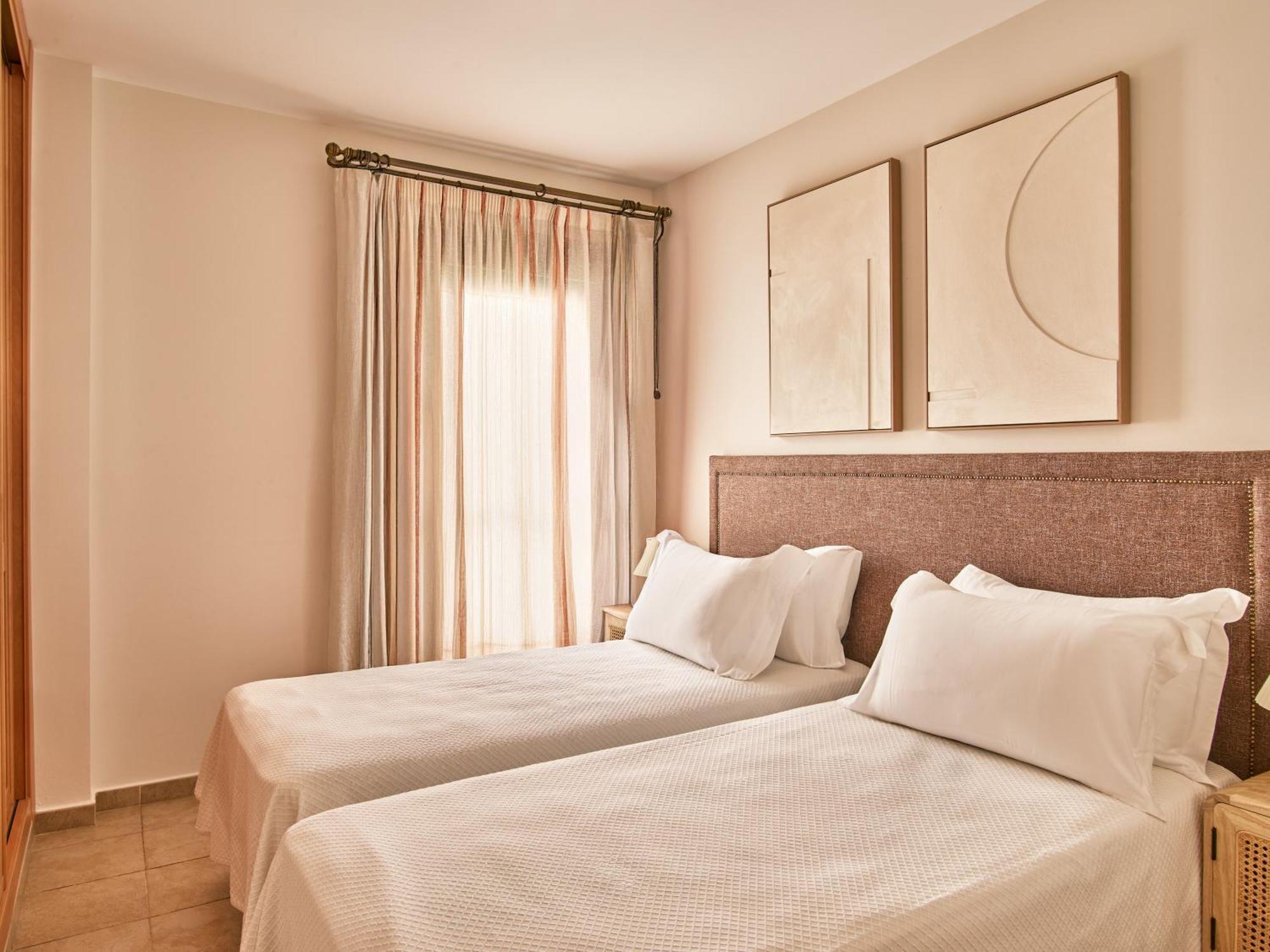 Apartamentos Turisticos Casa De La Borrega إِستيبونا المظهر الخارجي الصورة